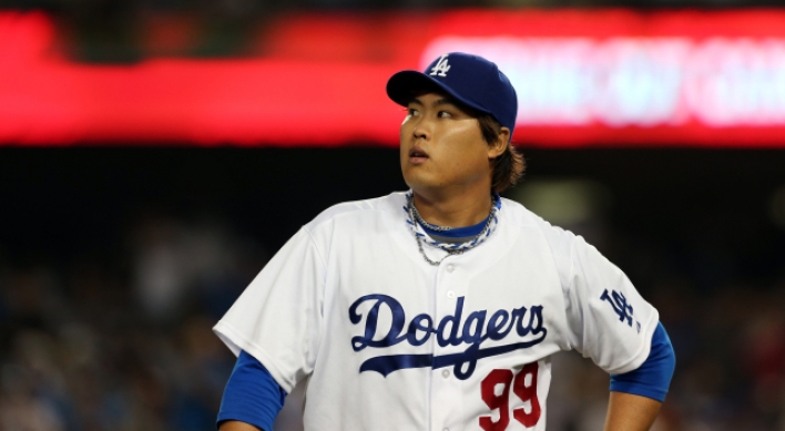 Ryu holds Choo hitless, earns win in S. Korean MLB showdown