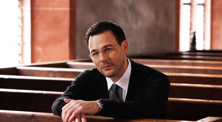 Countertenor Andreas Scholl set for three recitals in Sept.