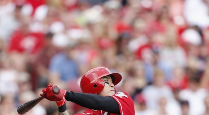 Choo bashes another home run as Reds clip Cards