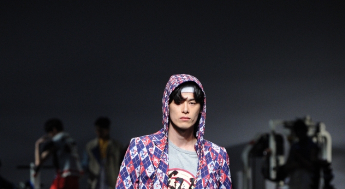 Sporty vibe dominates menswear at Seoul Fashion Week