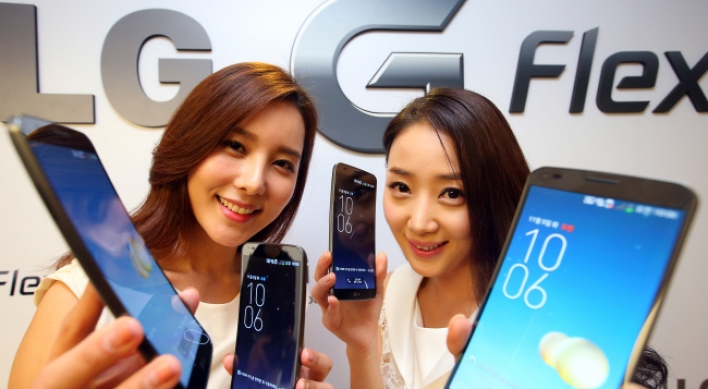 LG aims to lead flexible device market with G Flex