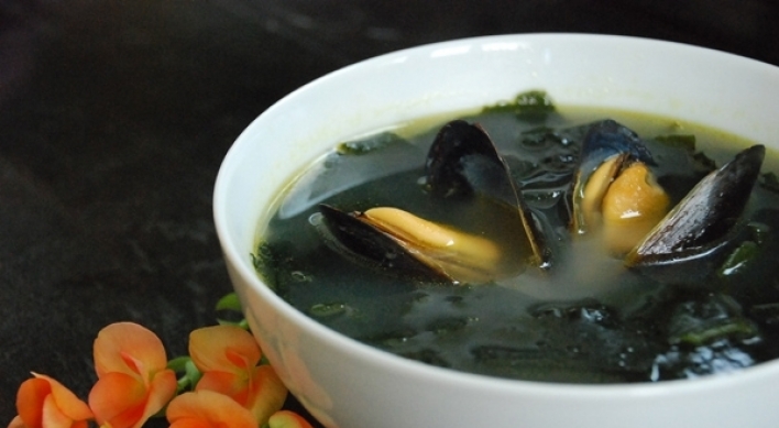 Miyeok guk, (Sea vegetable soup)