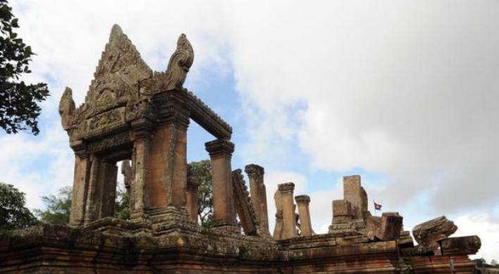 Momentum gains to unite ancient Cambodian statues