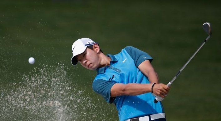 Johnson fires 65 to take Colonial lead