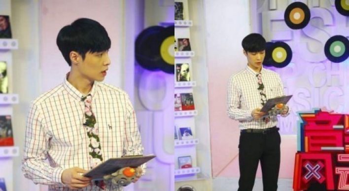 EXO’s Lay to debut as emcee on Chinese music program