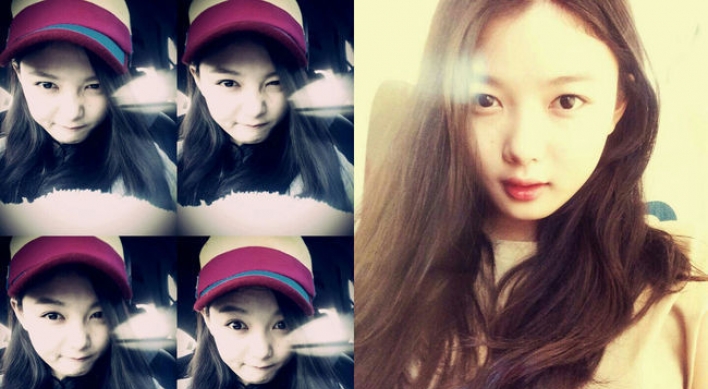 Teen actress Kim You-jung greets fans with selfies