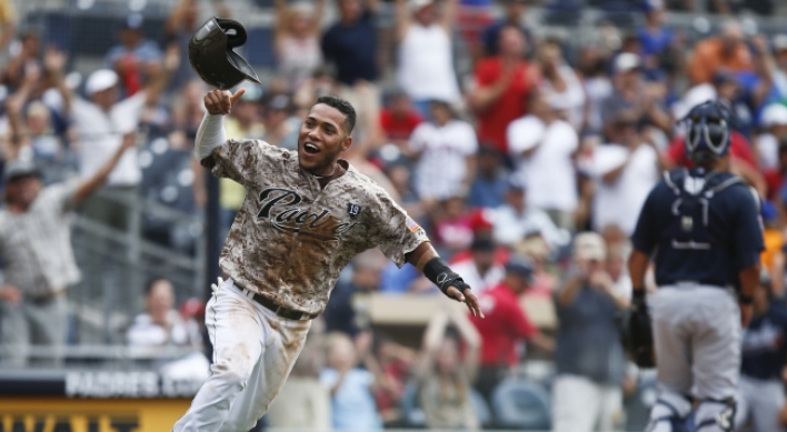 Cabrera’s hit in 10th lifts Padres over Braves