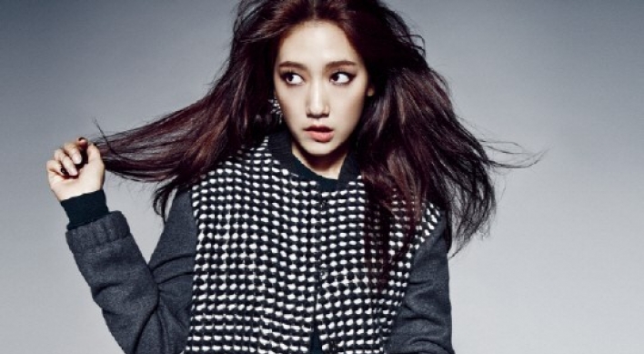 Park Shin-hye in spotlight for modern ‘Autumn look’