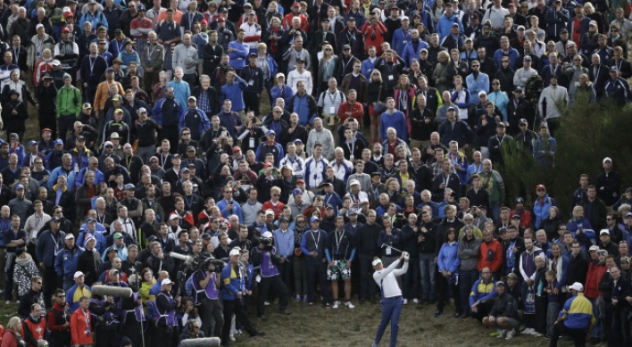 Europe takes 10-6 lead at Ryder Cup