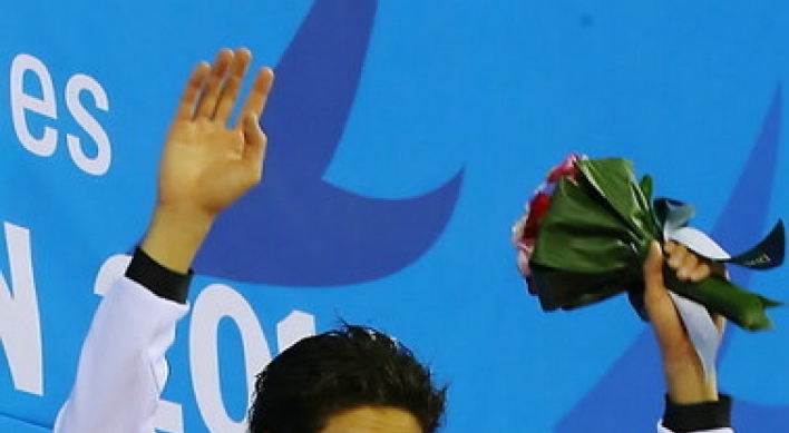 [Asian Games] Japanese swimmer Hagino named Incheon Asiad MVP