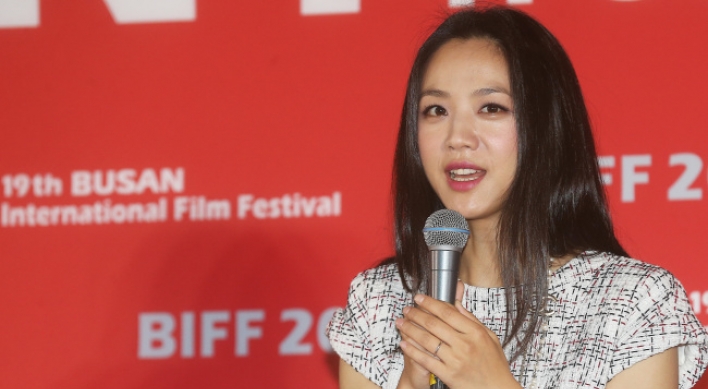 Stars, directors and film lovers flock to Busan