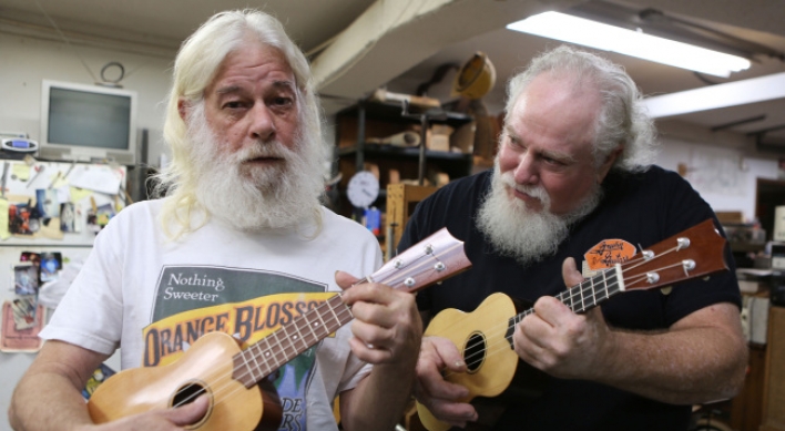From Jimmy Buffet to Genesis ace, guitarists flock to fix-it factory