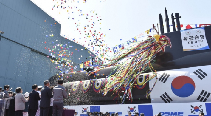 Korea unveils new attack submarine