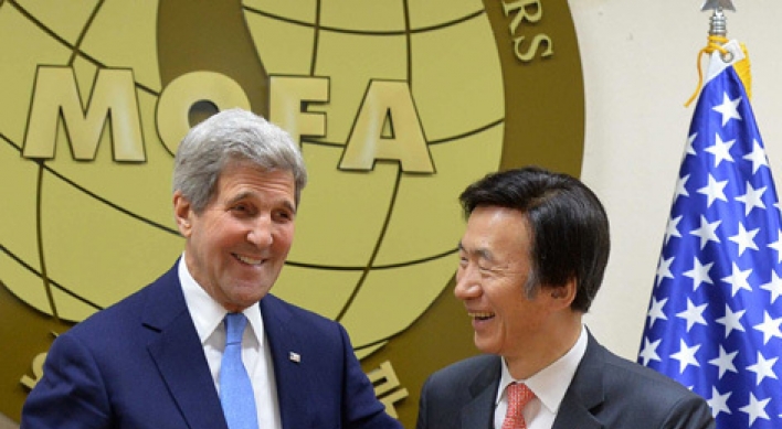 Yun, Kerry reaffirm strong alliance against N. Korea