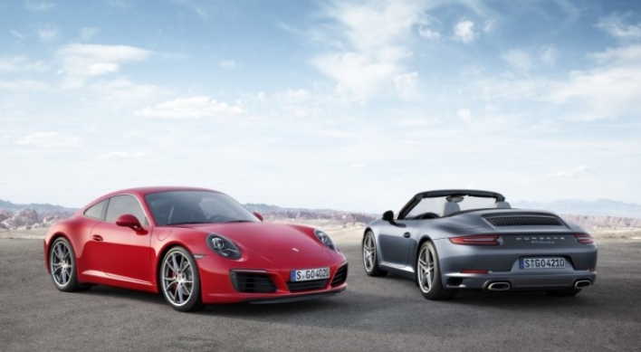 Porsche unveils new 911 carrera