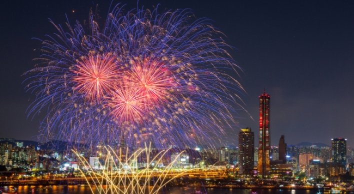 Hanwha to hold fireworks festival early next month