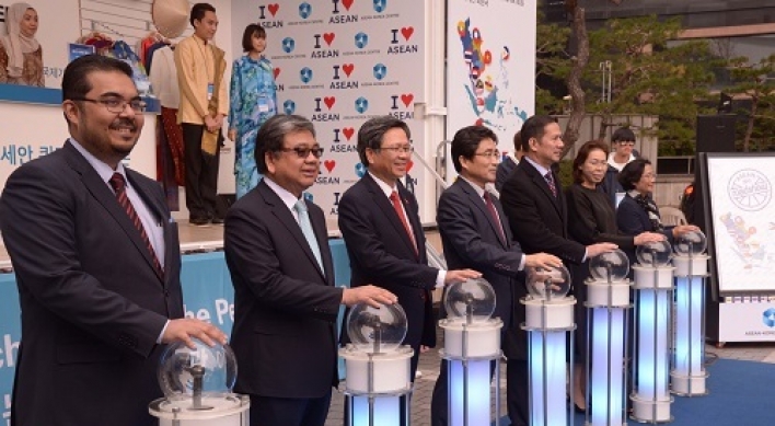 Mobile tourism center for ASEAN kicks off