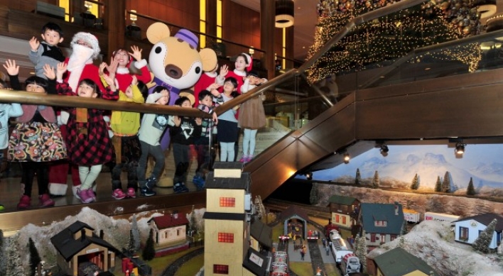[Photo News] Millennium Seoul Hilton's Christmas train