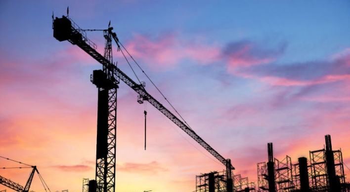 Overseas construction orders drop 30% in 2015