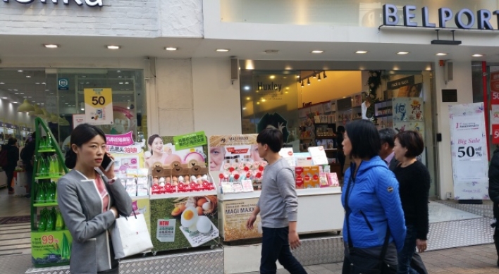 Myeong-dong’s zeal for Chinese tourists pushes out locals