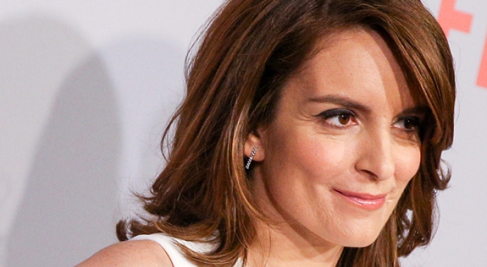 Tina Fey talks ‘Bossypants’ and other books, zings Talese