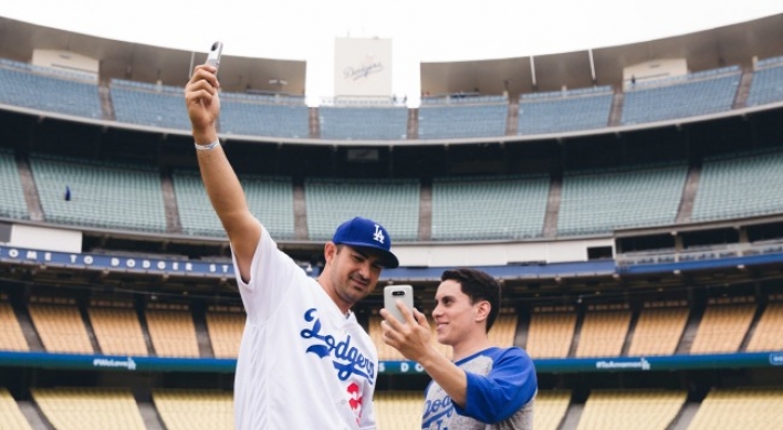 [Photo News] LG meet Dodgers
