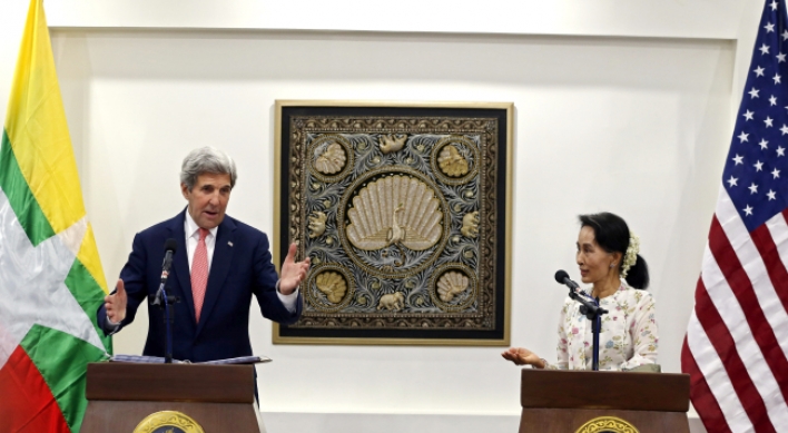 US Secretary of State Kerry urges further reforms in Myanmar