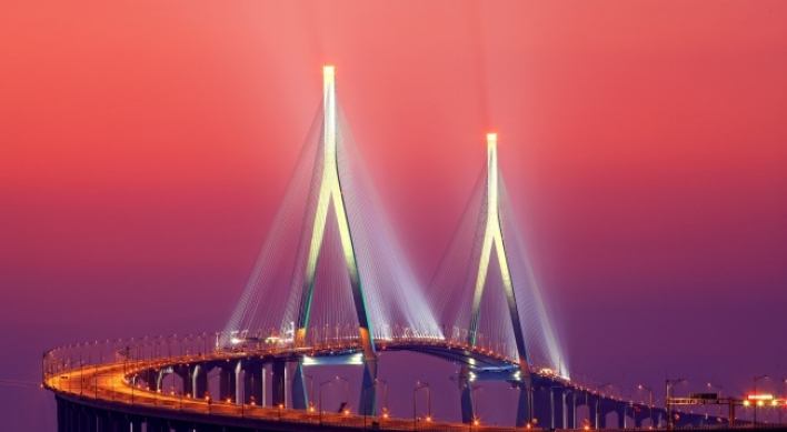 Incheon Bridge draws global recognition