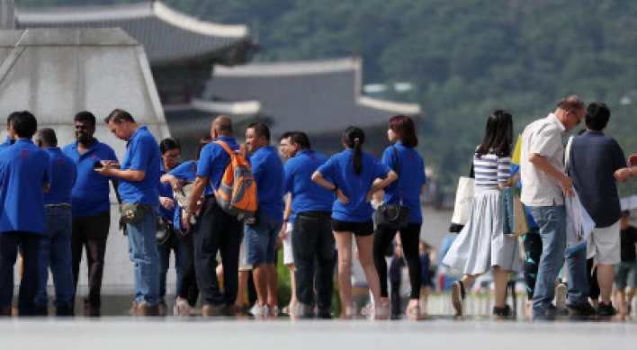 S. Korea's tourism deficit edges up this year