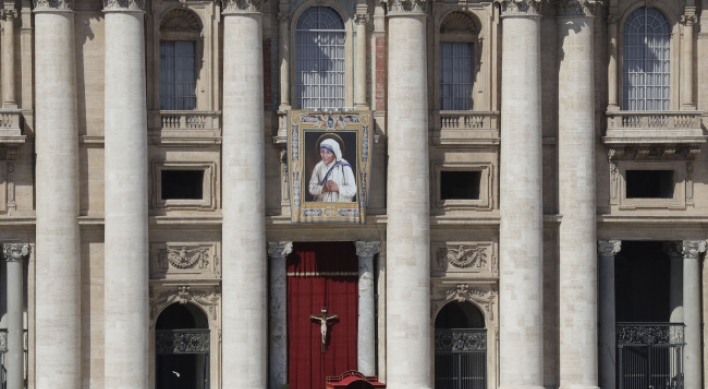 '빈자의 성녀' 테레사 수녀, 가톨릭 성인 됐다