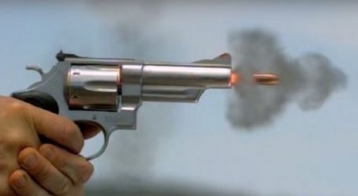 (영상) 투명 젤리 관통하는 총알의 모습