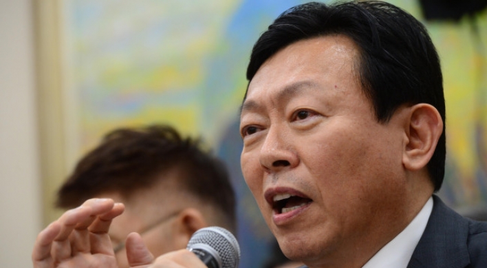 Lotte Chairman avoids arrest over corruption allegation