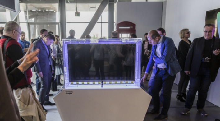 Samsung exhibits quantum dot display tech at Polish museum