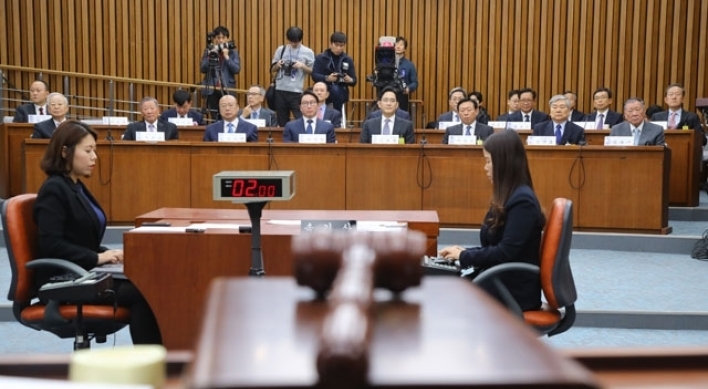 Story behind hearing’s seating arrangement