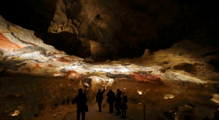 France opens new Lascaux prehistoric art cave replica