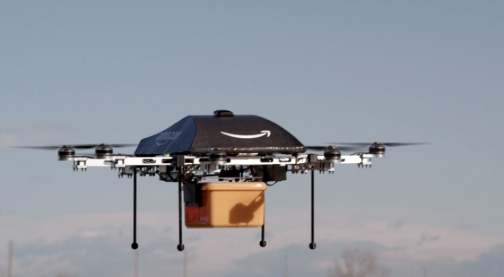 [Newsmaker] Amazon makes first drone delivery