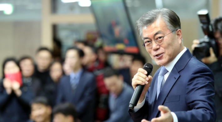 Moon maintains substantial lead in two-way contests with all