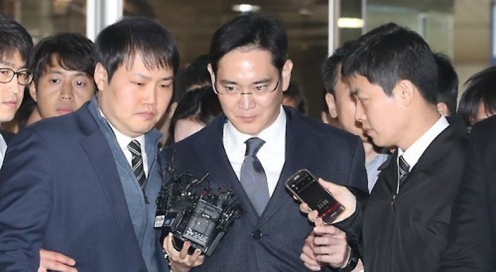 Lee’s arrest puts Park under pressure