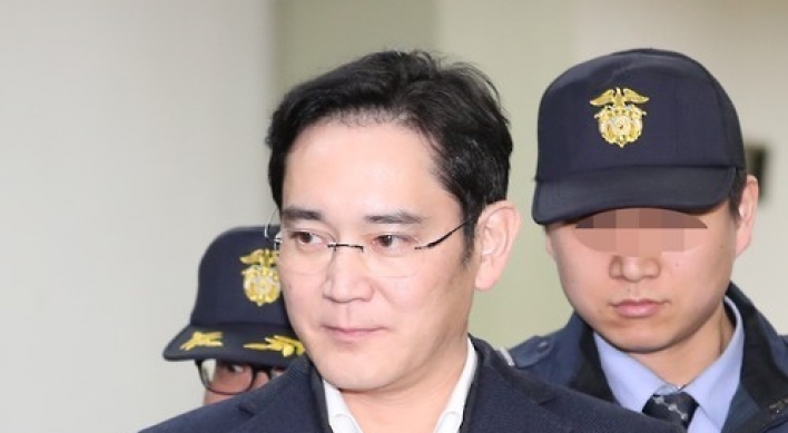 Special prosecutors to indict Samsung's heir over scandal this week