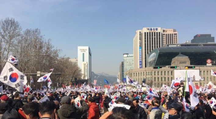 [Photo News] Pro-Park rally calls for verdict reversal