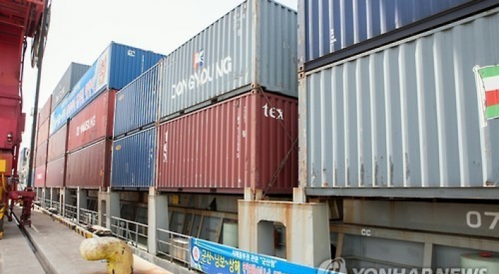 Korea's export prices fall 1.6% last month on strong won