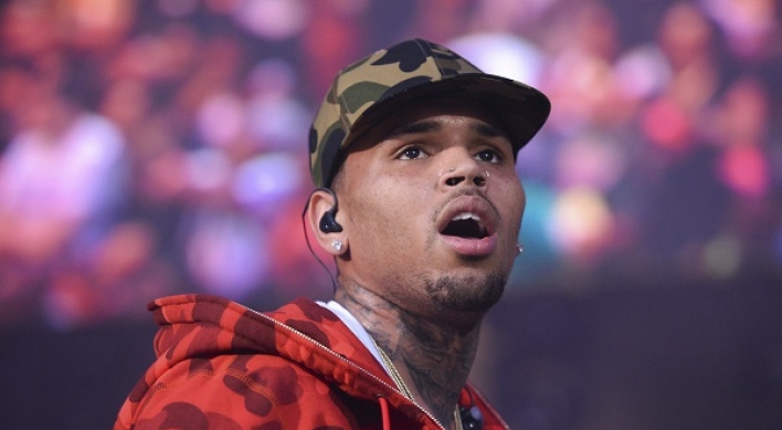 Police investigating club fight involving singer Chris Brown