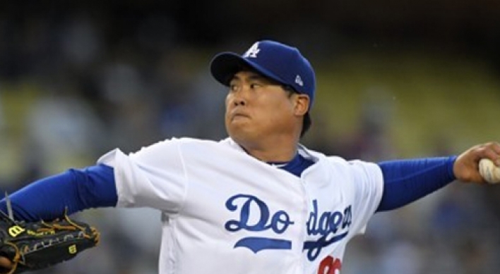 Fastball velocity down, Dodgers' Ryu Hyun-jin must mix them up