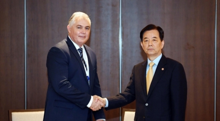 Korea, New Zealand to deepen defense ties