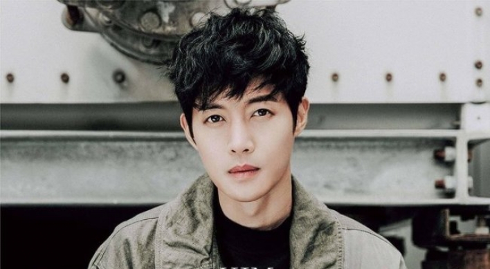 Kim Hyun-joong storms Japan’s daily Oricon chart with ‘re:wind’