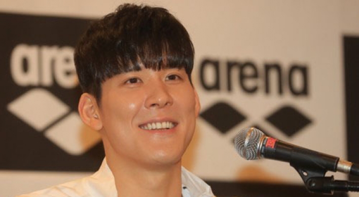 Swimmer Park Tae-hwan departs for Rome to open pre-worlds camp