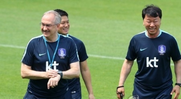 Chief assistant coach of Korea nat'l football team resigns