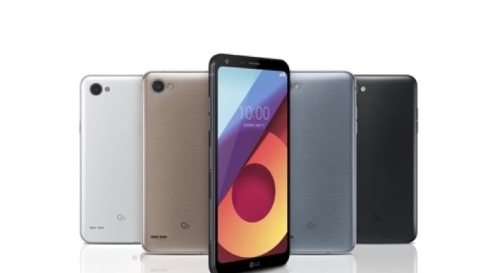 LG Electronics showcases mid-end Q6 smartphone