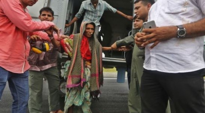 48 dead as heavy monsoon rains lash western India