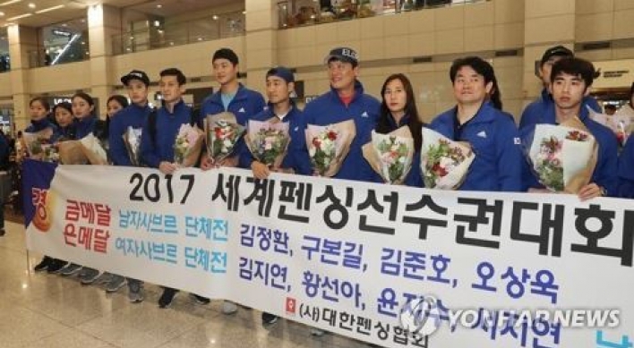 Korean sabre fencers return home after impressive world championships in Germany